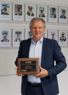 Zum Artikel "IEEE Council on Electronic Design Automation (CEDA) Outstanding Service Recognition Award"