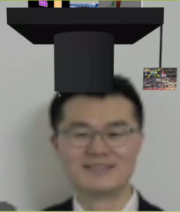 Bo Qiao mit virtuellem Doktorhut