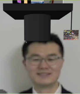 Bo Qiao mit virtuellem Doktorhut