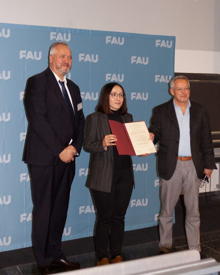 Promotionspreis für Dr.-Ing. Behnaz Pourmohseni Erlangen, 18. November 2022
